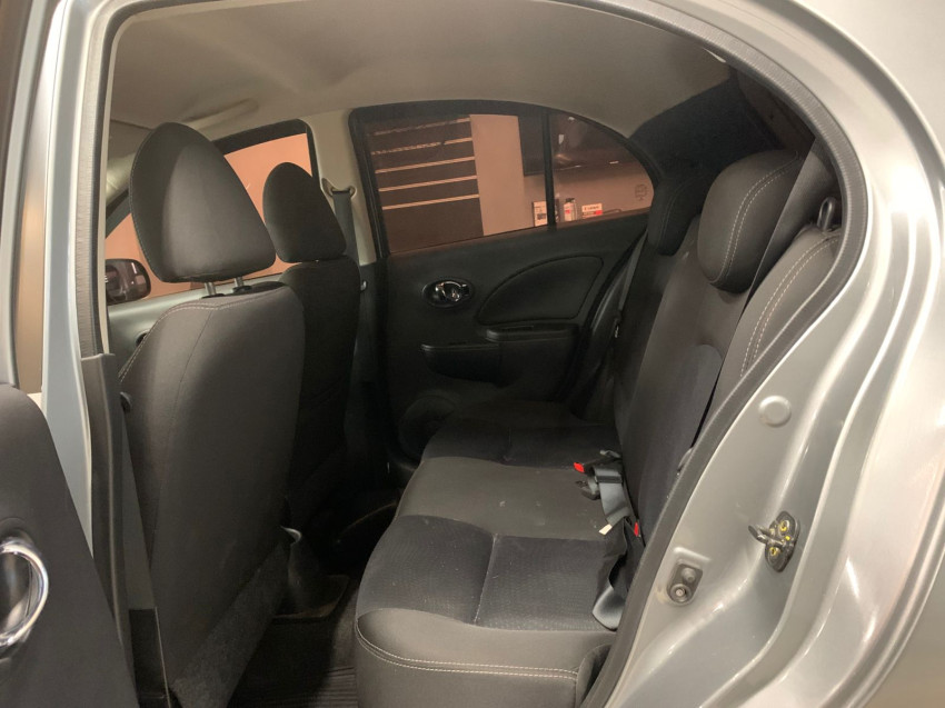 nissan march 1.6 sl 16v flex 4p xtronic 16/17 seminovo