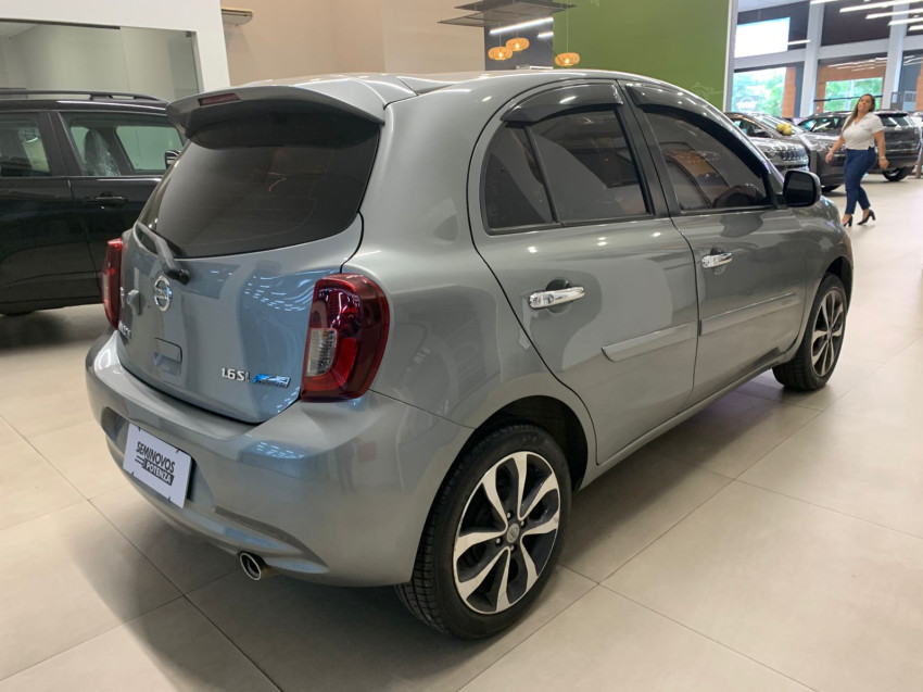 nissan march 1.6 sl 16v flex 4p xtronic 16/17 seminovo