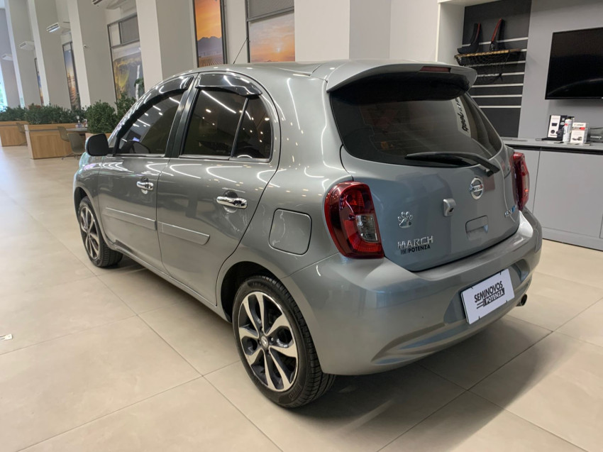 nissan march 1.6 sl 16v flex 4p xtronic 16/17 seminovo