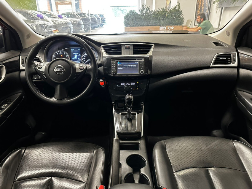 nissan sentra 2.0 sl 16v flex 4p at 16/17 seminovo