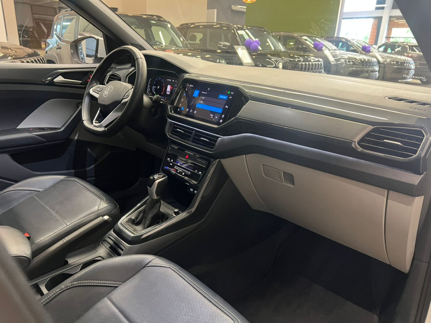 volkswagen t-cross 1.4 250 tsi total flex highline at 22/23 seminovo