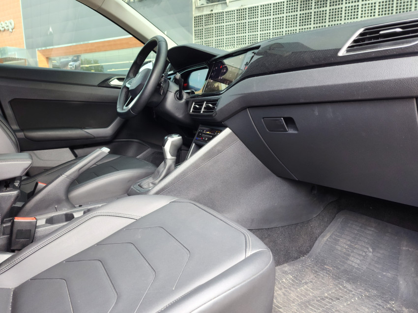 volkswagen virtus 1.0 200 tsi comfortline at 23/24 seminovo12