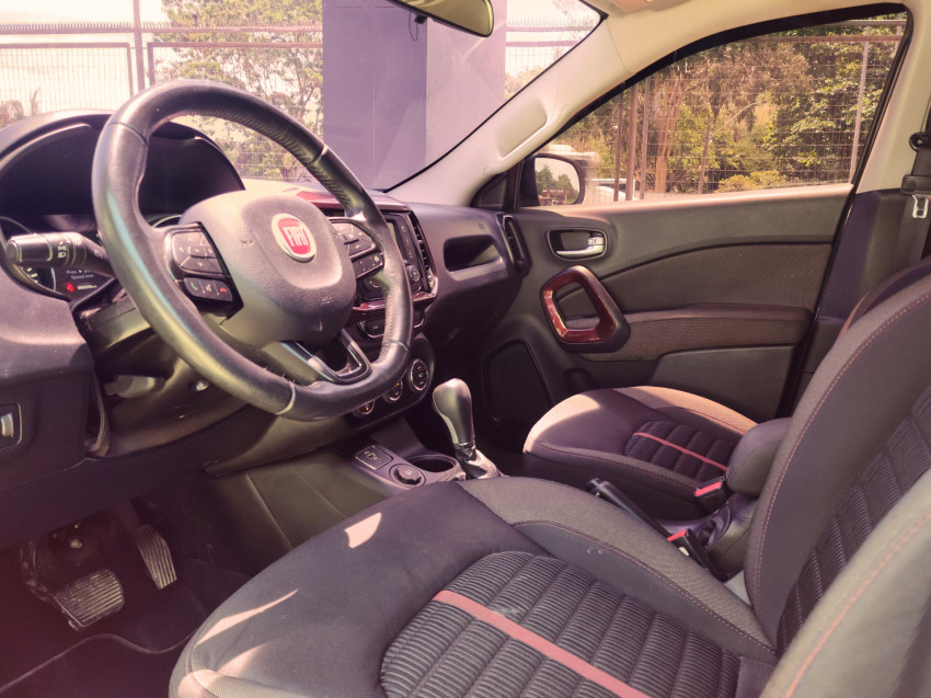 fiat toro 1.8 16v evo flex freedom at6 19/19 seminovo5