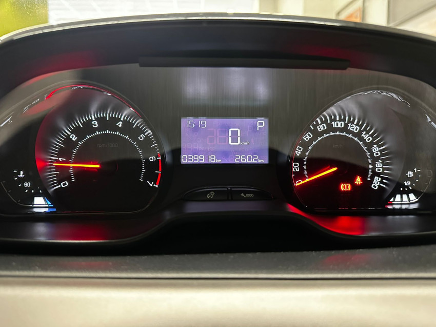 peugeot 2008 1.6 16v thp flex griffe 4p at 21/22 seminovo8