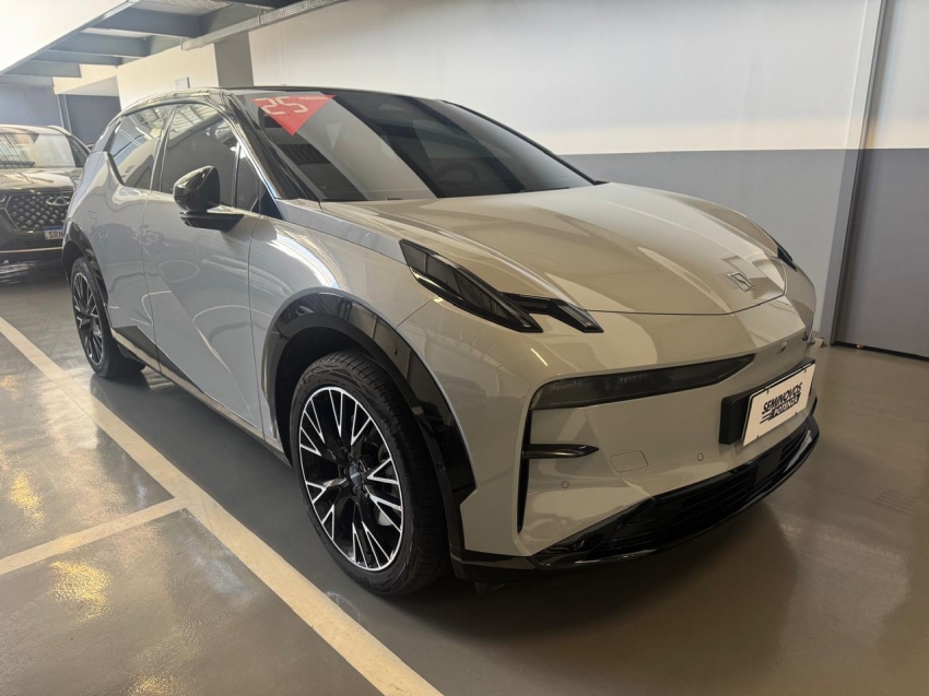 zeekr x 66 kw eletrico flagship awd 24/25 seminovo