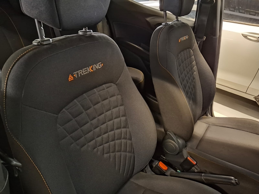 fiat argo 1.8 e.torq flex trekking at6 4p automatico 20205