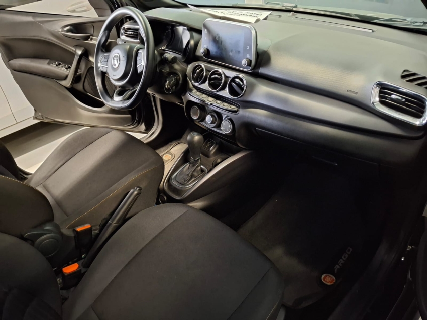 fiat argo 1.8 e.torq flex trekking at6 4p automatico 20204