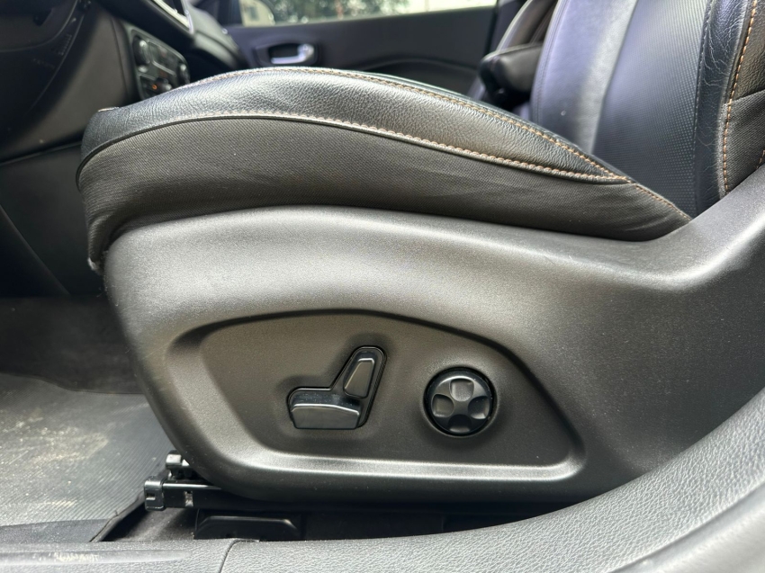 jeep compass 2.0 16v diesel limited 4x4 at 19/20 seminovo9