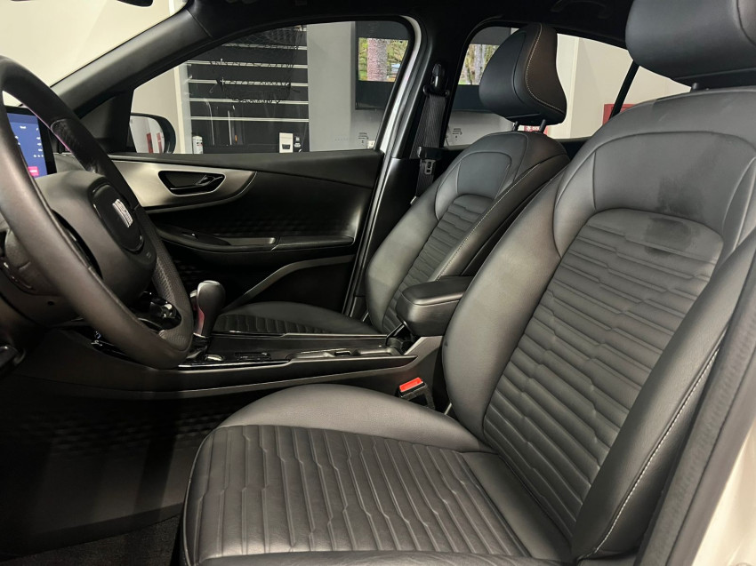 fiat fastback 1.3 turbo 270 flex limited edition at6 23/23 seminovo6