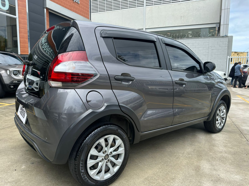fiat mobi 1.0 evo flex like man 22/23 seminovo3