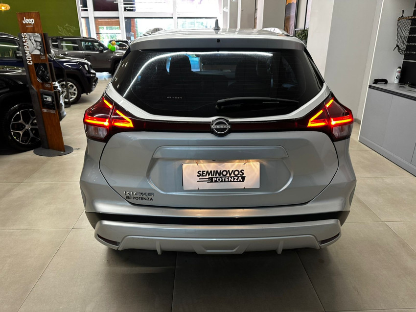 nissan kicks 1.6 16v flexstart sense xtronic 23/24 seminovo4
