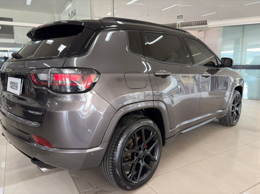 jeep compass 2.0 hurricane 4 turbo gasolina blackhawk at9 flex 4p automatico 20255