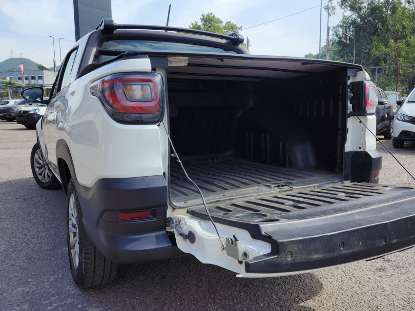 fiat strada 1.3 firefly flex freedom cd man 24/25 seminovo12