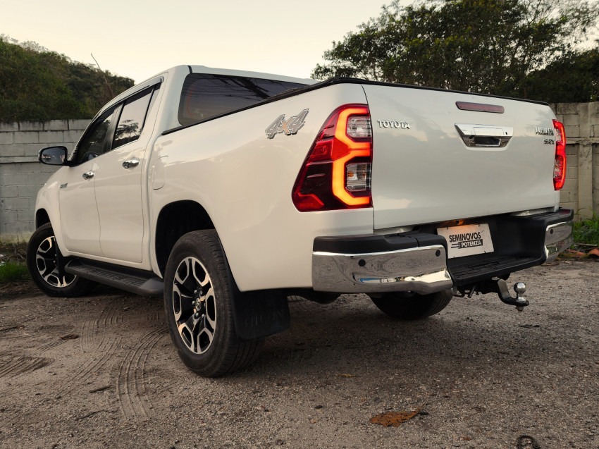 toyota hilux 2.8 d-4d turbo diesel cd srx 4x4 at 24/25 seminovo18