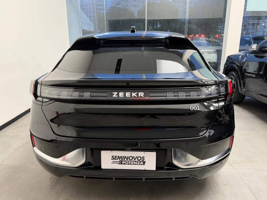 zeekr 001 100 kw eletrico premium awd 24/25 seminovo4