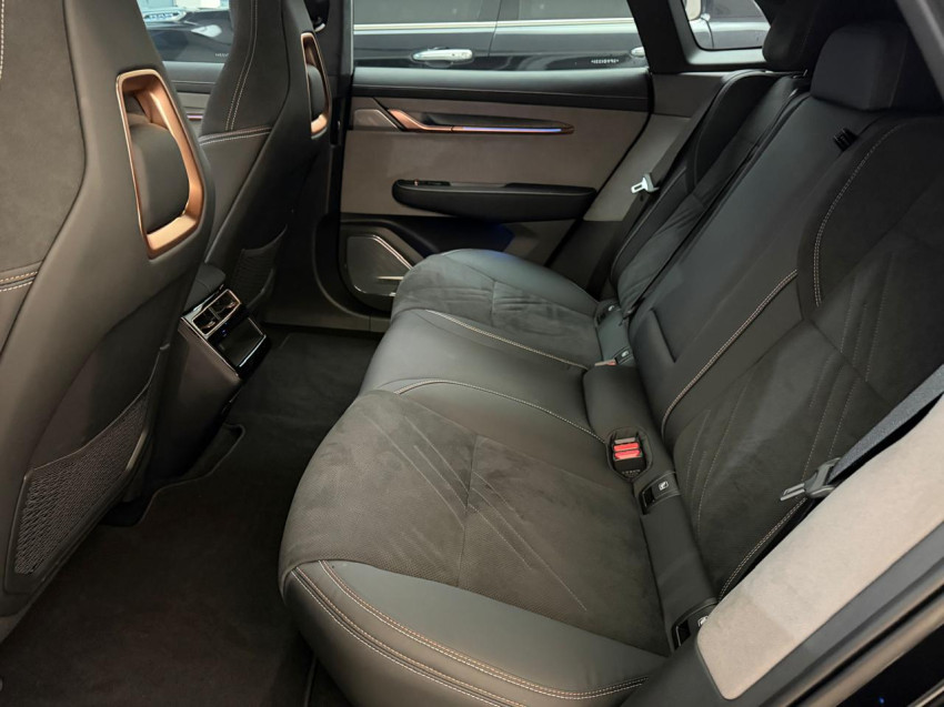 zeekr 001 100 kw eletrico premium awd 24/25 seminovo12