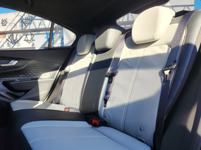 fiat fastback 1.0 turbo 200 hybrid impetus cvt 26/26 seminovo17