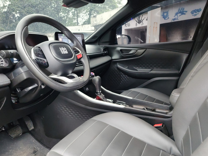 fiat fastback 1.0 turbo 200 hybrid audace cvt 25/26 seminovo5