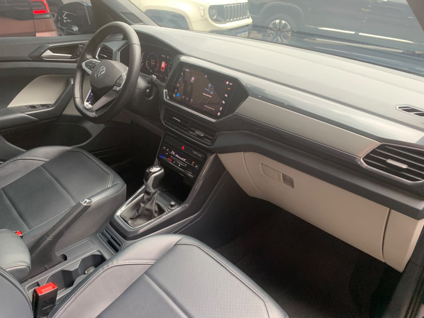 volkswagen t-cross 1.4 250 tsi total flex highline at 23/24 seminovo10