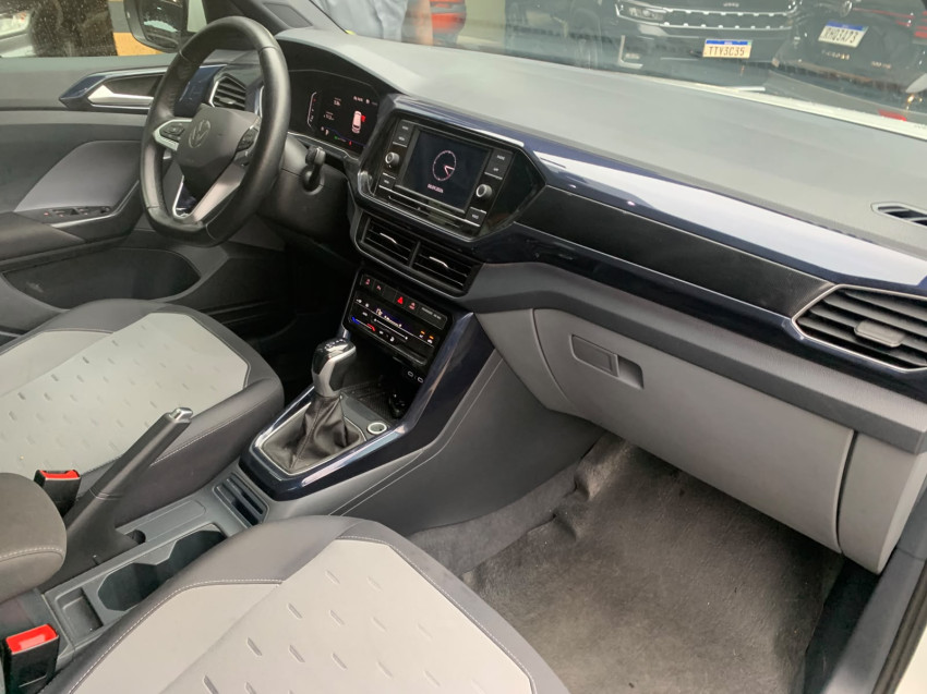 volkswagen t-cross 1.0 200 tsi total flex at 23/23 seminovo9