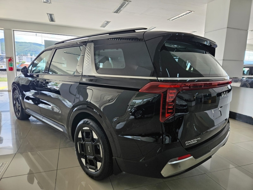 KIA CARNIVAL 3.5 V6 GASOLINA EX AT 24/25 SEMINOVO5