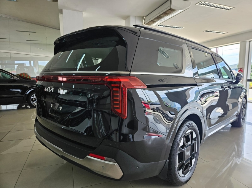 KIA CARNIVAL 3.5 V6 GASOLINA EX AT 24/25 SEMINOVO4