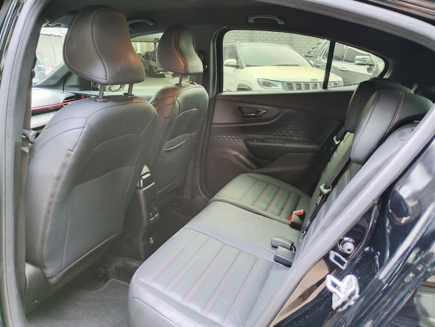 FIAT FASTBACK 1.3 TURBO 270 FLEX ABARTH AT6 24/24 SEMINOVO12