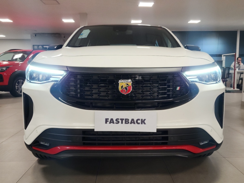 fiat fastback 1.3 turbo 270 flex abarth at6 25/26 0km fiat fastback 1.3 turbo 270 flex abarth at6 25/26 0km