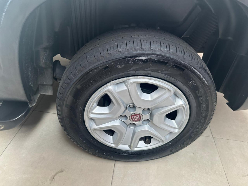 fiat toro 1.8 16v evo flex freedom at6 1.0 4p automatico 201812