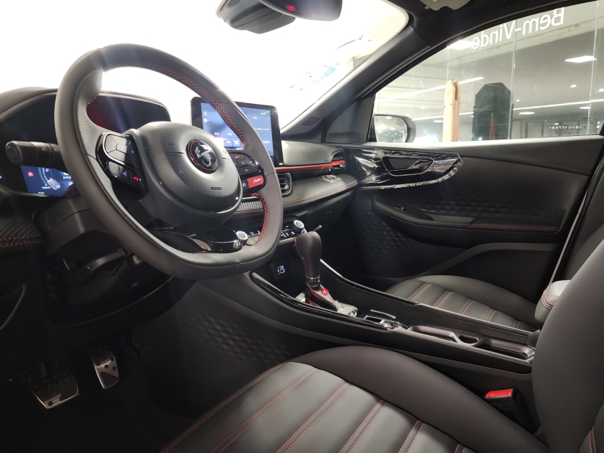 fiat fastback 1.3 turbo 270 flex abarth at6 25/25 0km. fiat fastback 1.3 turbo 270 flex abarth at6 25/25 0km.