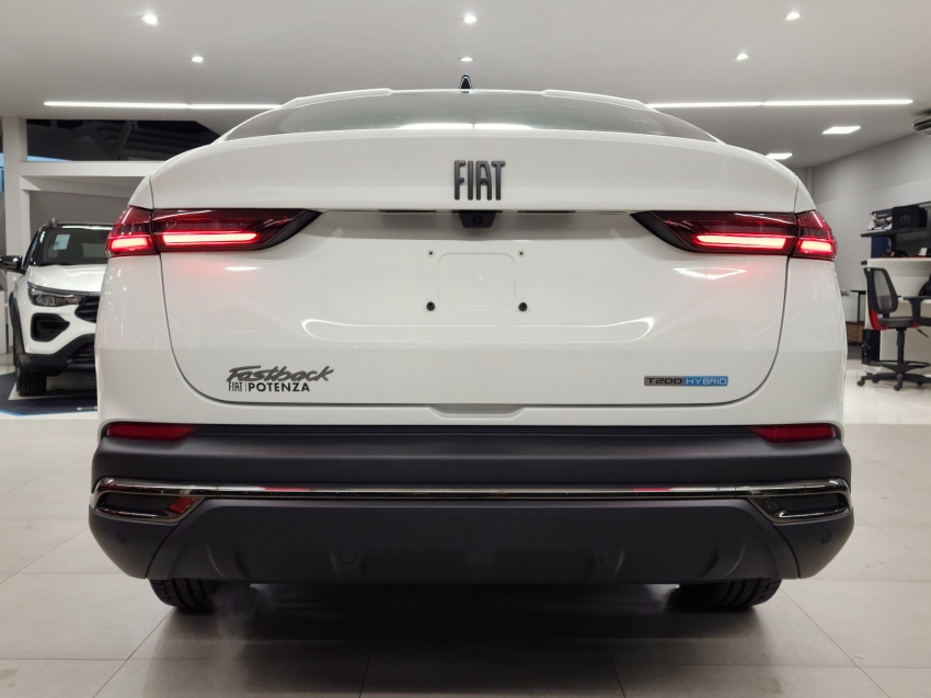 fiat fastback 1.0 turbo 200 impetus hybrid cvt. fiat fastback 1.0 turbo 200 impetus hybrid cvt.
