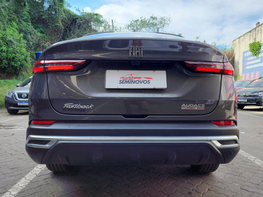 fiat fastback 1.0 turbo 200 flex audace cvt 4p automatico 2023 fiat fastback 1.0 turbo 200 flex audace cvt 4p automatico 2023
