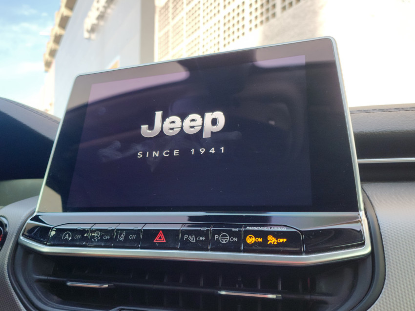 jeep compass 1.3 t270 turbo flex longitude at6 4p automatico 2025 jeep compass 1.3 t270 turbo flex longitude at6 4p automatico 2025