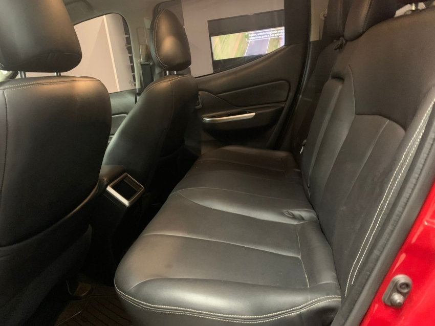 l200 tritn sport gls com varios acessorios l200 tritn sport gls com varios acessorios