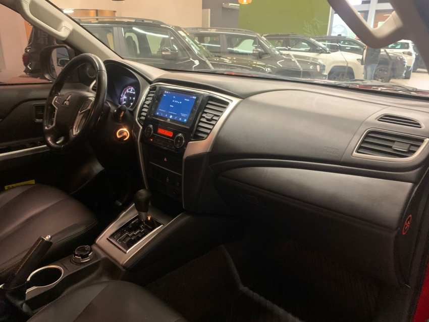 l200 tritn sport gls com varios acessorios l200 tritn sport gls com varios acessorios