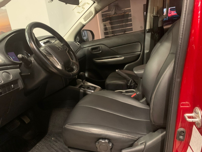 l200 tritn sport gls com varios acessorios l200 tritn sport gls com varios acessorios