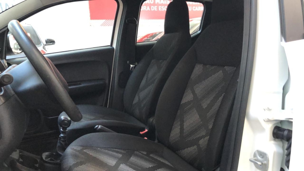 fiat mobi 1.0 evo flex like. manual 4p 2025