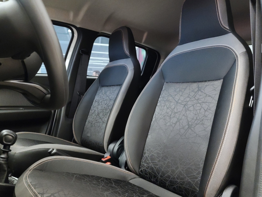 fiat mobi 1.0 firefly flex trekking man 26/27 0km4