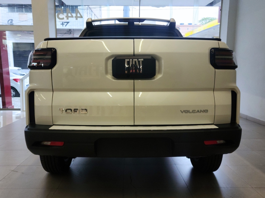 fiat toro 1.3 turbo 270 flex volcano at6 25/26 0km