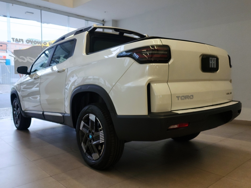 fiat toro 1.3 turbo 270 flex volcano at6 25/26 0km