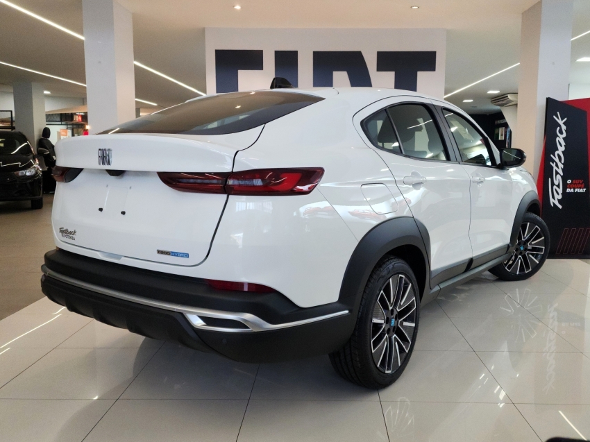 fiat fastback 1.0 turbo 200 hybrid audace cvt 25/26 0km fiat fastback 1.0 turbo 200 hybrid audace cvt 25/26 0km