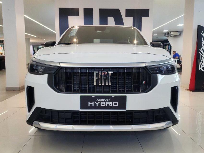 fiat fastback 1.0 turbo 200 hybrid audace cvt 25/26 0km fiat fastback 1.0 turbo 200 hybrid audace cvt 25/26 0km