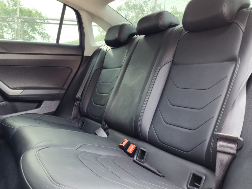 volkswagen virtus 1.0 200 tsi comfortline at 23/24 seminovo14