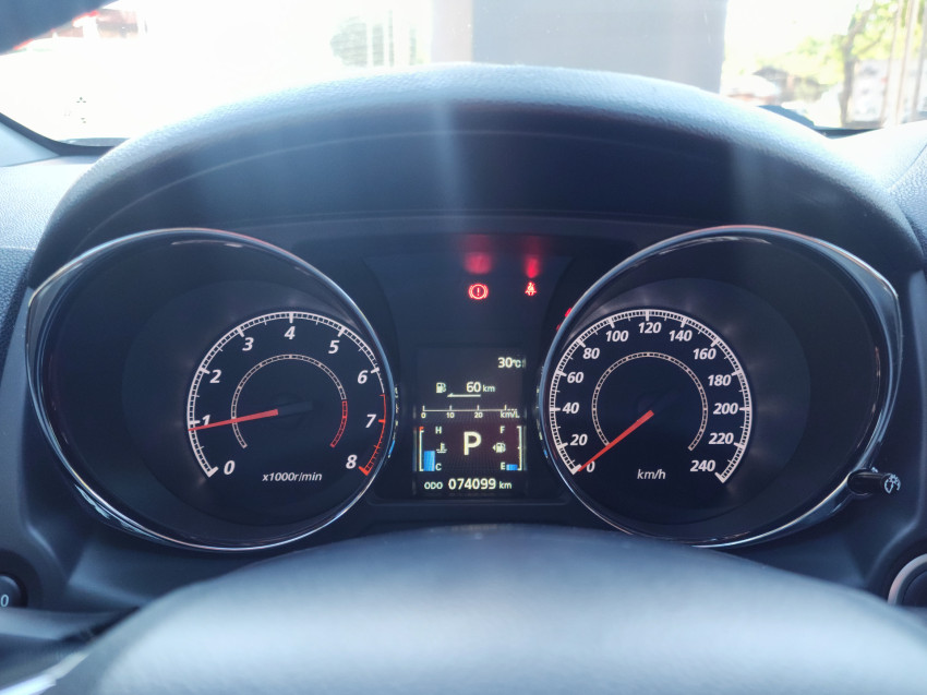 mitshubishi outlander sport 2.0 mivec gasolina hpe at 20/21 seminovo9