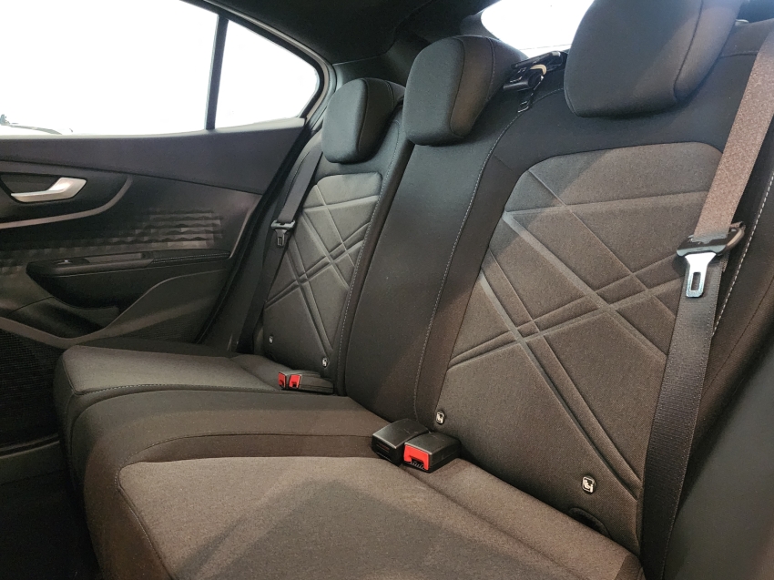 fiat fastback 1.0 turbo 200 hybrid audace cvt 25/26 0km13