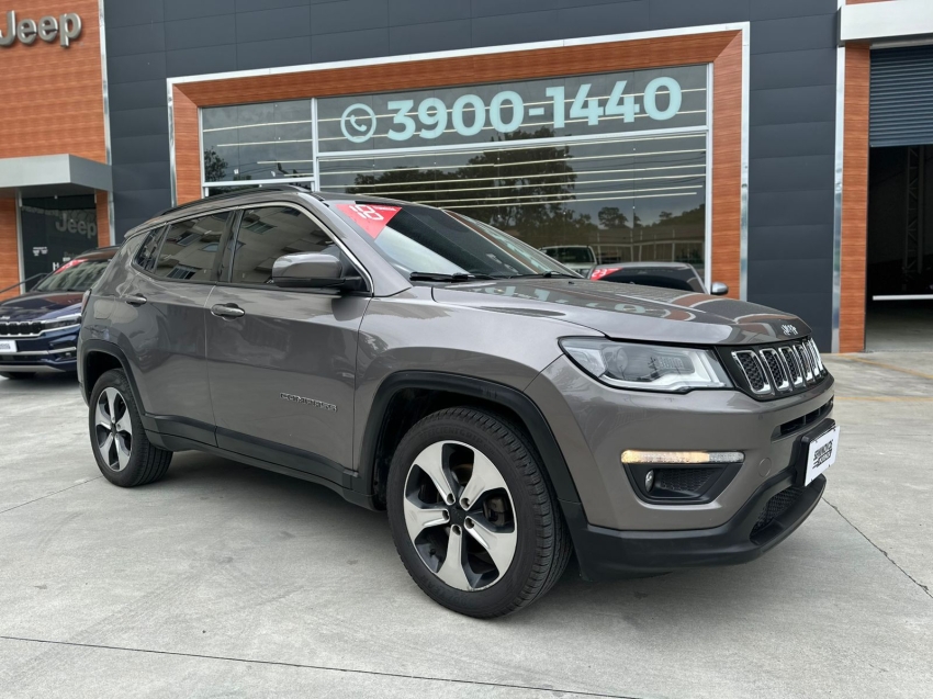 jeep compass 2.0 16v flex longitude at 17/18 seminovo1