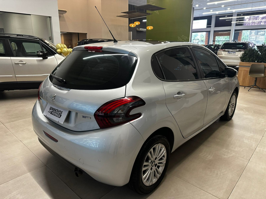 peugeot 208 1.2 allure 12v flex 4p man 17/18 seminovo3