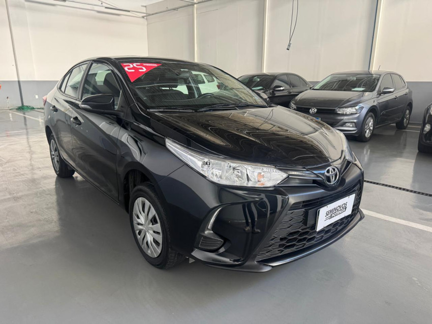 toyota yaris 1.5 16v flex sedan xl multidrive 24/25 seminovo1