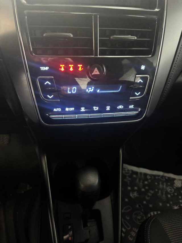 toyota yaris 1.5 16v flex sedan xl multidrive 24/25 seminovo10