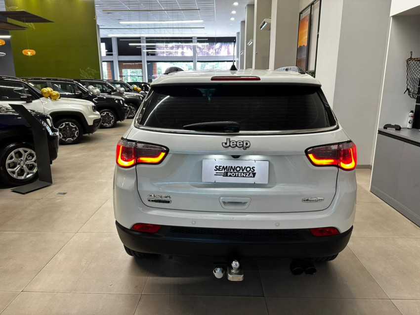 jeep compass 2.0 16v diesel longitude 4x4 at 16/17 seminovo4